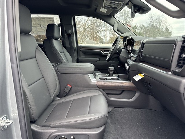 GMC Sierra 1500 Vehicle Full-screen Gallery Image 24