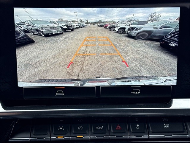 GMC Sierra 1500 Vehicle Full-screen Gallery Image 17