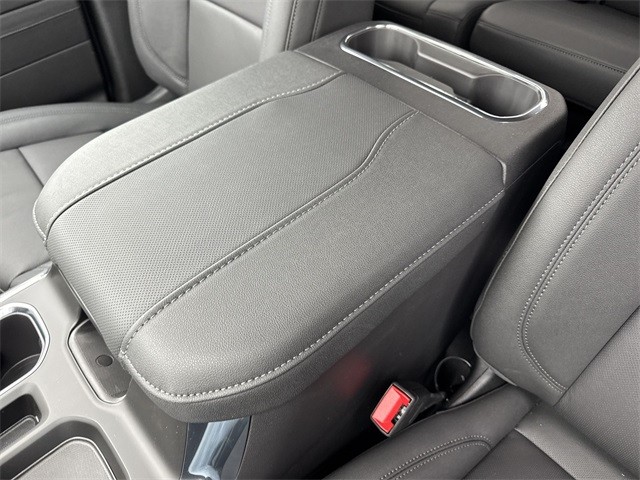 GMC Sierra 1500 Vehicle Full-screen Gallery Image 21