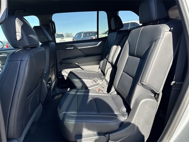 GMC Acadia Vehicle Full-screen Gallery Image 22