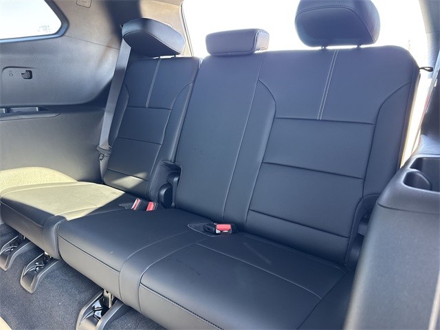 GMC Acadia Vehicle Full-screen Gallery Image 23