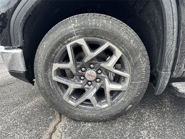 GMC Sierra 1500 Vehicle Full-screen Gallery Image 10