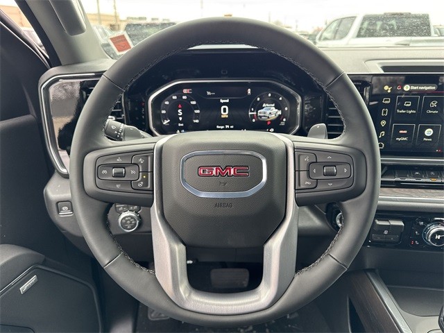 GMC Sierra 1500 Vehicle Full-screen Gallery Image 14