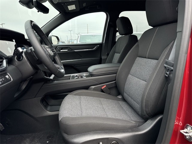 GMC Acadia Vehicle Full-screen Gallery Image 11