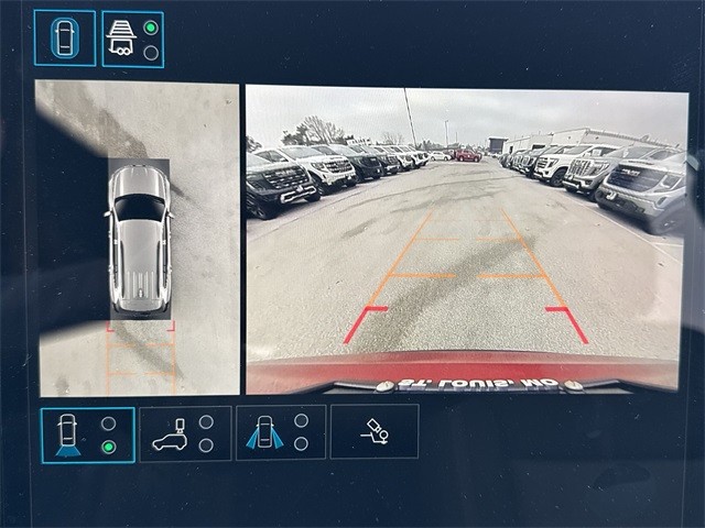 GMC Acadia Vehicle Full-screen Gallery Image 17