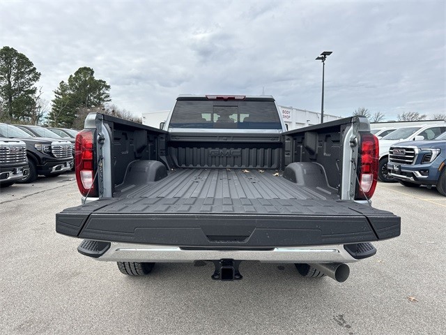 GMC Sierra 3500HD Vehicle Full-screen Gallery Image 23