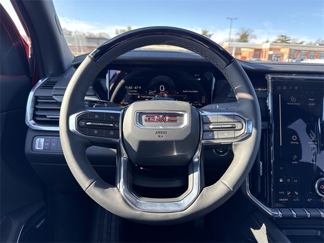 GMC Acadia Vehicle Full-screen Gallery Image 14