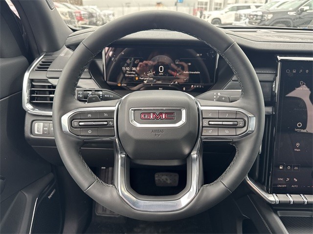 GMC Acadia Vehicle Full-screen Gallery Image 14