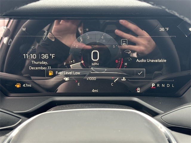 GMC Acadia Vehicle Full-screen Gallery Image 15