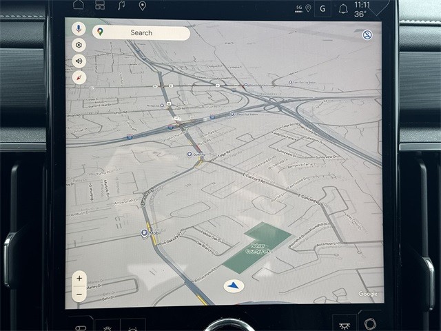 GMC Acadia Vehicle Full-screen Gallery Image 18