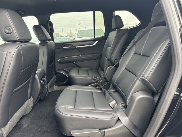 GMC Acadia Vehicle Full-screen Gallery Image 22