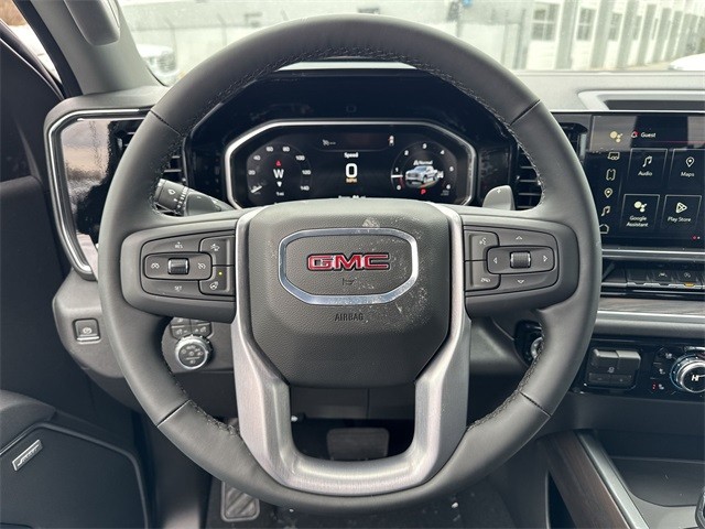 GMC Sierra 1500 Vehicle Full-screen Gallery Image 14