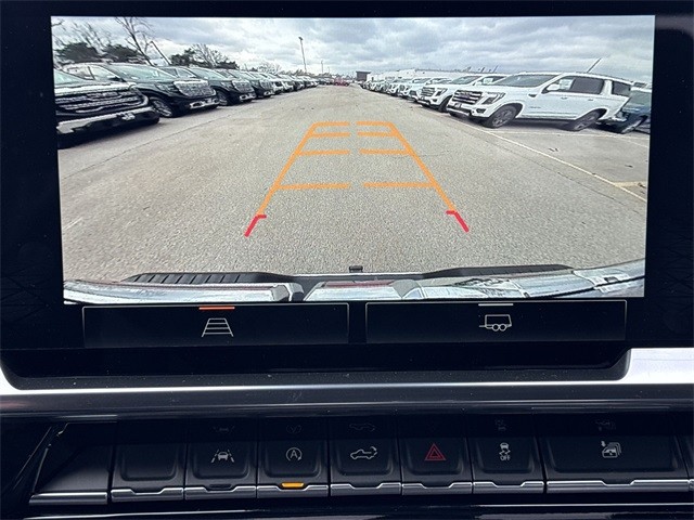 GMC Sierra 1500 Vehicle Full-screen Gallery Image 17