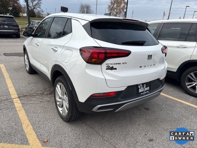 Buick Encore GX Vehicle Full-screen Gallery Image 06