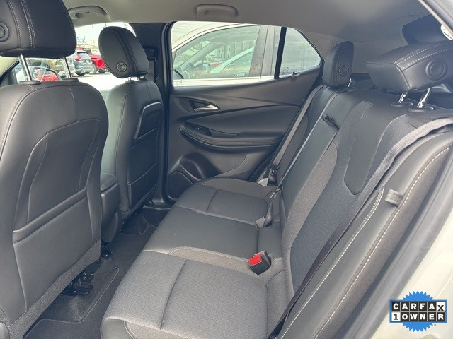 Buick Encore GX Vehicle Full-screen Gallery Image 07