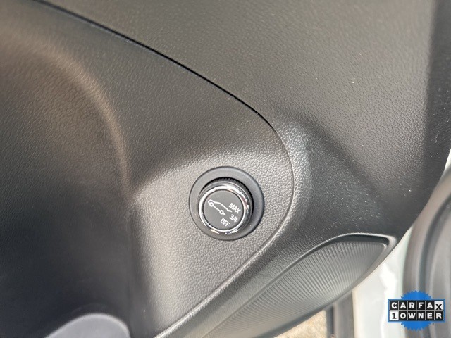 Buick Encore GX Vehicle Full-screen Gallery Image 14