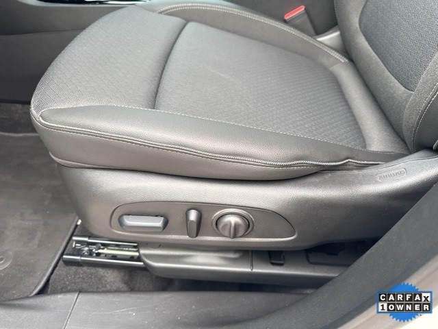 Buick Encore GX Vehicle Full-screen Gallery Image 15