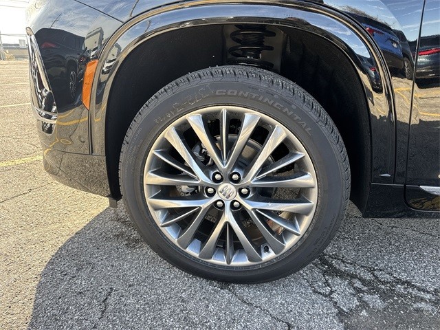 Buick Enclave Vehicle Full-screen Gallery Image 10