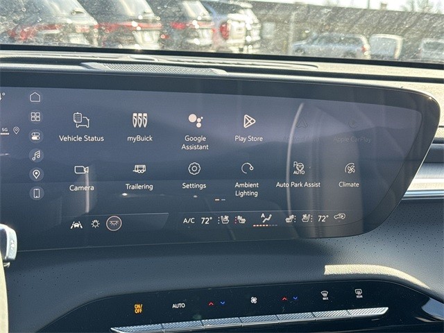 Buick Enclave Vehicle Full-screen Gallery Image 16