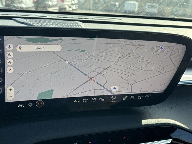 Buick Enclave Vehicle Full-screen Gallery Image 18