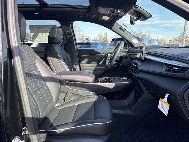 Buick Enclave Vehicle Full-screen Gallery Image 26