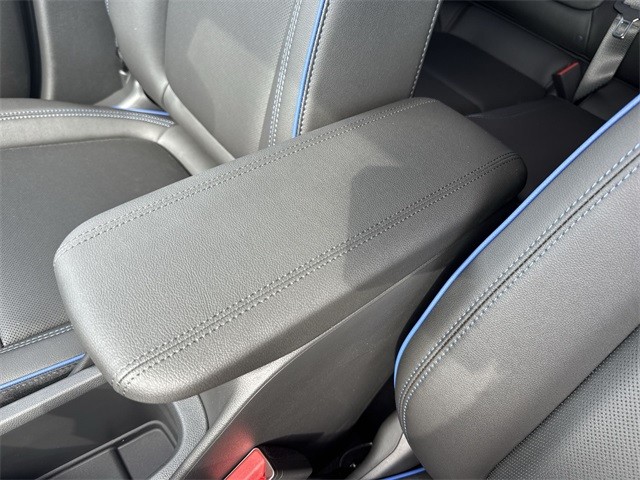 Buick Encore GX Vehicle Full-screen Gallery Image 20