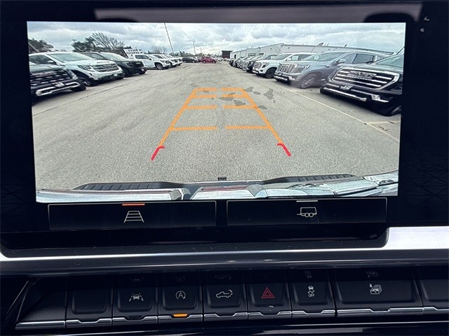 GMC Sierra 1500 Vehicle Full-screen Gallery Image 17