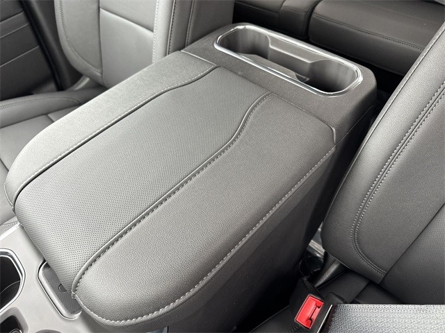 GMC Sierra 1500 Vehicle Full-screen Gallery Image 21