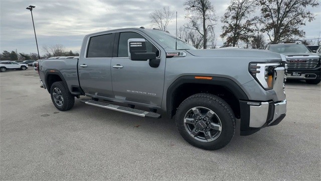 GMC Sierra 2500HD Vehicle Full-screen Gallery Image 02