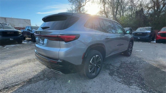 Buick Enclave Vehicle Full-screen Gallery Image 08