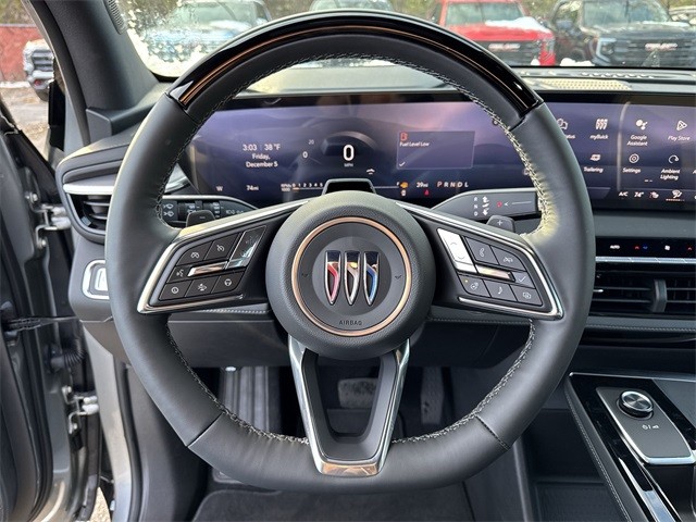 Buick Enclave Vehicle Full-screen Gallery Image 14