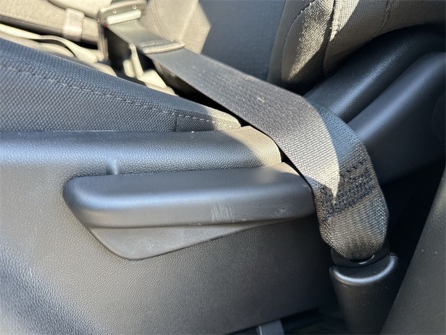 GMC Sierra 3500HD Vehicle Full-screen Gallery Image 12