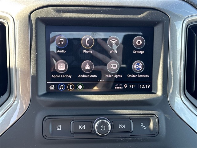 GMC Sierra 3500HD Vehicle Full-screen Gallery Image 16