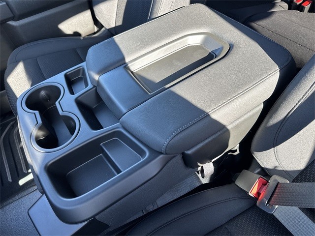 GMC Sierra 3500HD Vehicle Full-screen Gallery Image 20