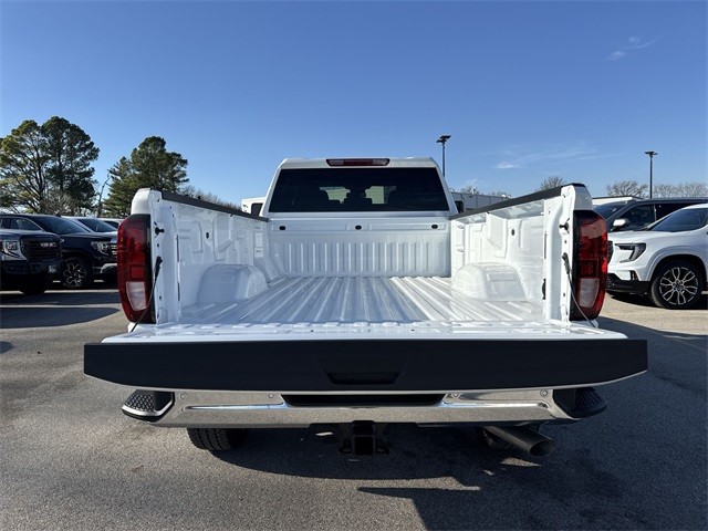 GMC Sierra 3500HD Vehicle Full-screen Gallery Image 22