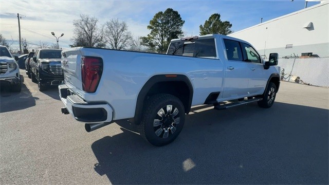 GMC Sierra 3500HD Vehicle Full-screen Gallery Image 08