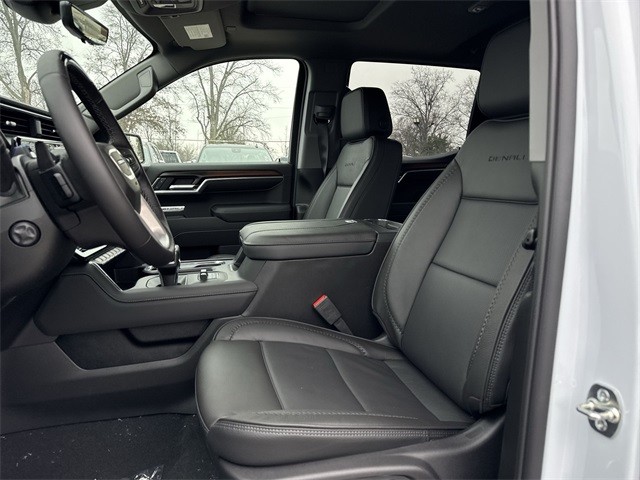 GMC Sierra 1500 Vehicle Full-screen Gallery Image 11