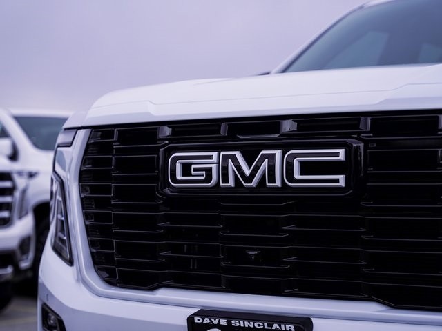 GMC Yukon Vehicle Full-screen Gallery Image 09