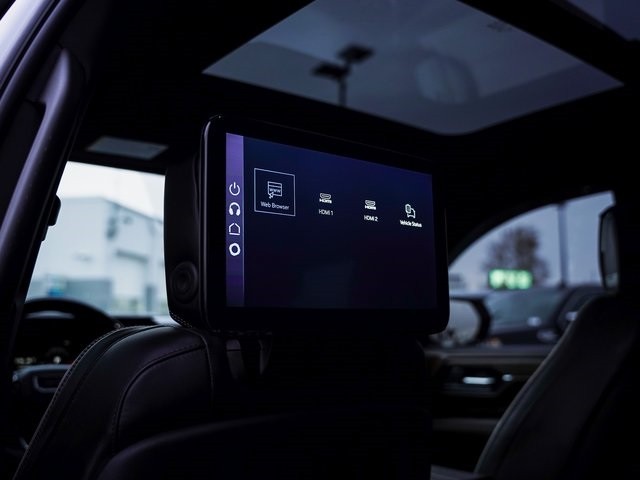 GMC Yukon Vehicle Full-screen Gallery Image 31