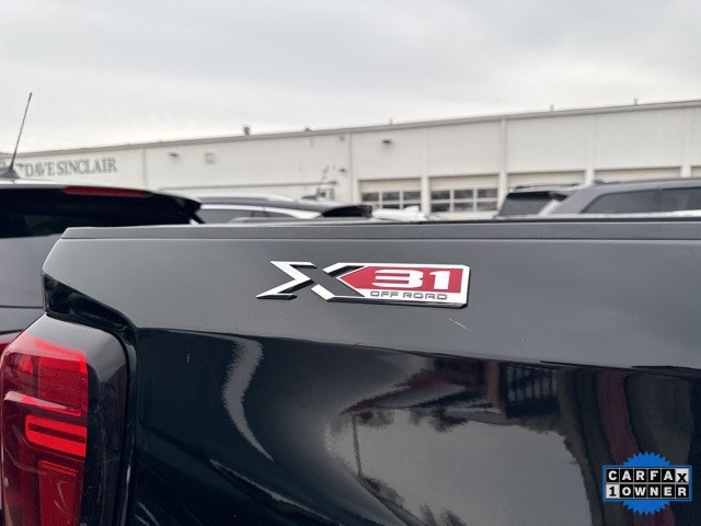 GMC Sierra 1500 Vehicle Full-screen Gallery Image 09