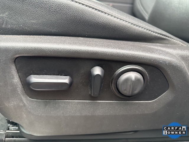 GMC Sierra 1500 Vehicle Full-screen Gallery Image 19