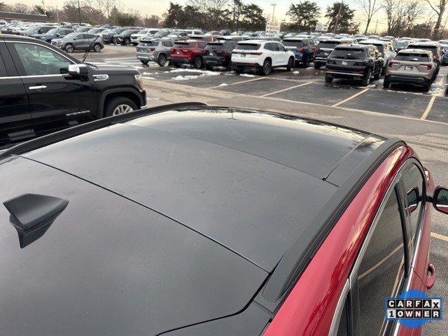 Ford Escape Vehicle Full-screen Gallery Image 09