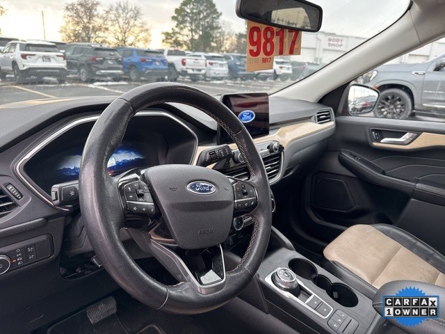 Ford Escape Vehicle Full-screen Gallery Image 15