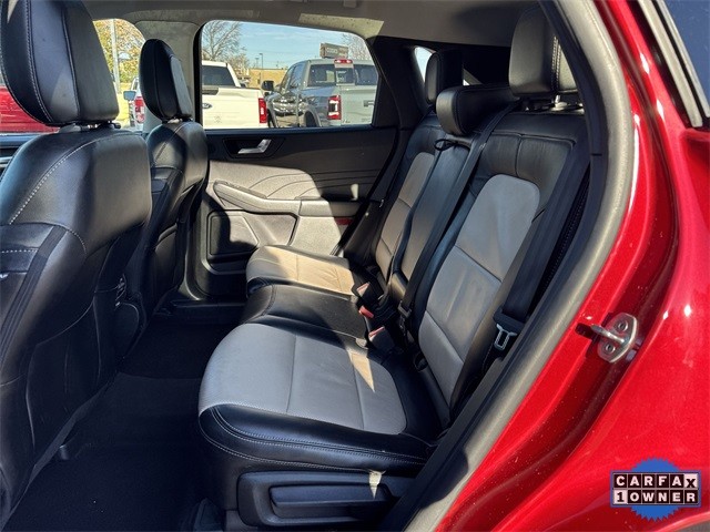 Ford Escape Vehicle Full-screen Gallery Image 30