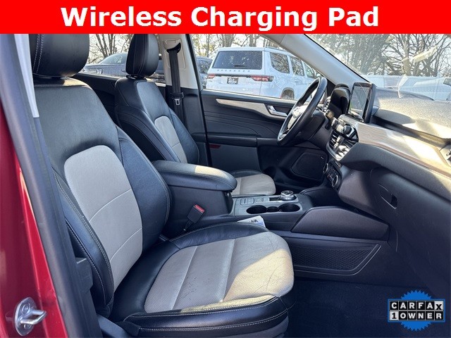 Ford Escape Vehicle Full-screen Gallery Image 33