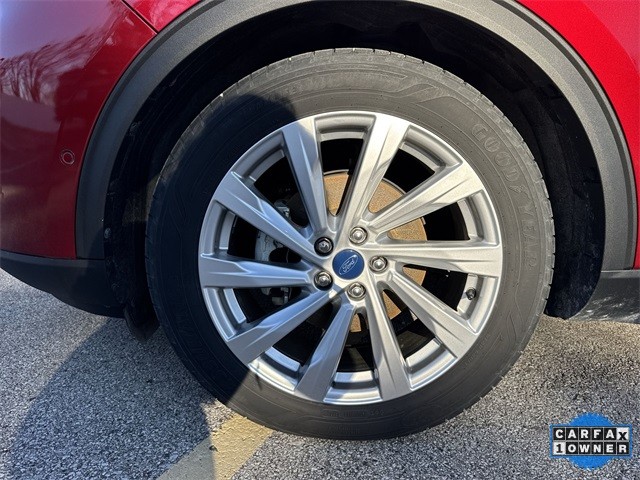 Ford Escape Vehicle Full-screen Gallery Image 38