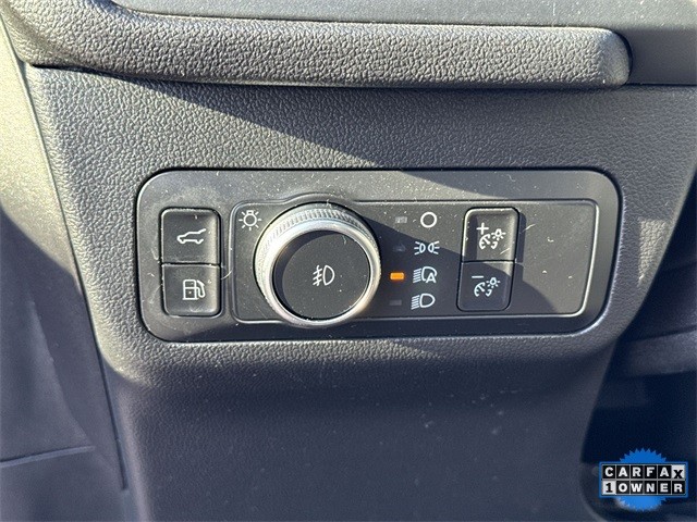 Ford Escape Vehicle Full-screen Gallery Image 40