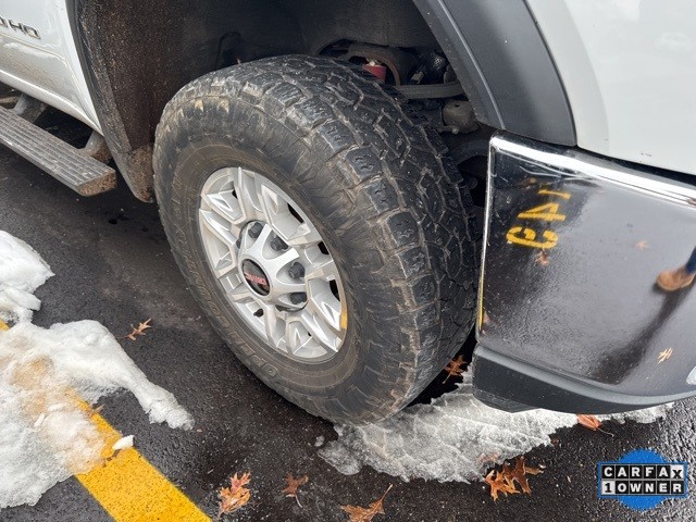 GMC Sierra 2500HD Vehicle Full-screen Gallery Image 06