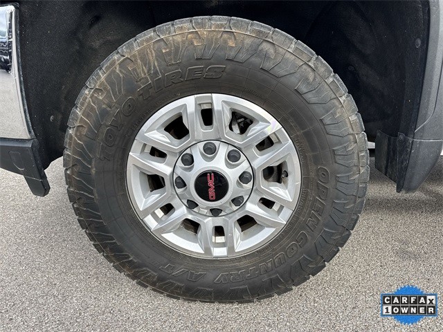 GMC Sierra 2500HD Vehicle Full-screen Gallery Image 35