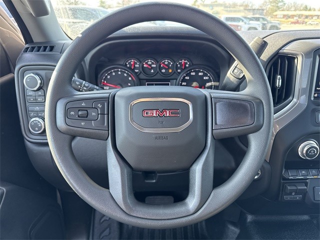 GMC Sierra 1500 Vehicle Full-screen Gallery Image 14